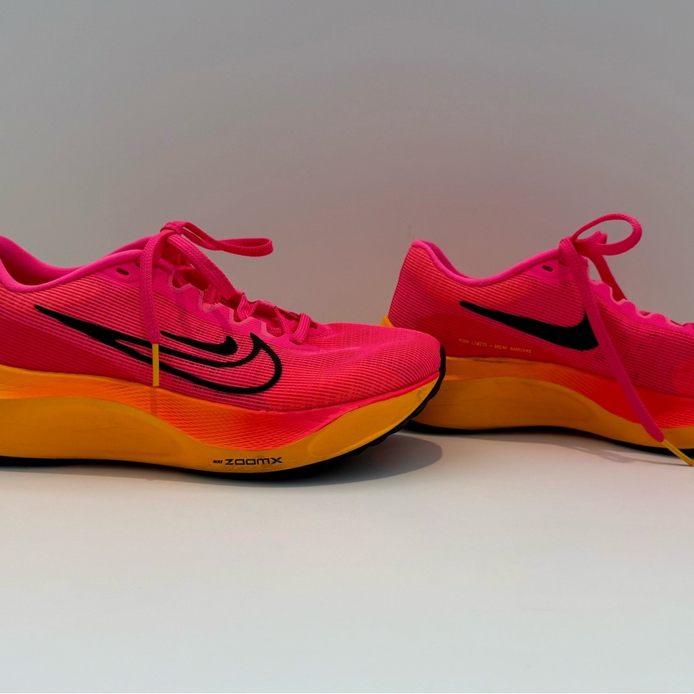 Nike Women's Zoom Fly Hyper Pink Sz 7.5